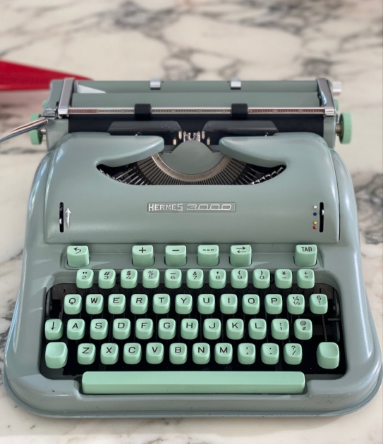 1959 Hermes 3000 input (https://typewriterdatabase.com/1959-hermes-3000.17675.typewriter)